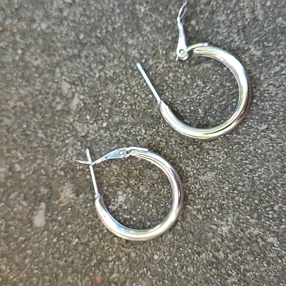 2 for $14! Silver Hoop Earrings NWOT - Picture 2 of 2